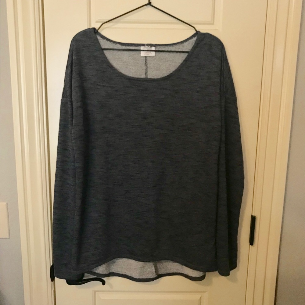 Women’s Athletic Top